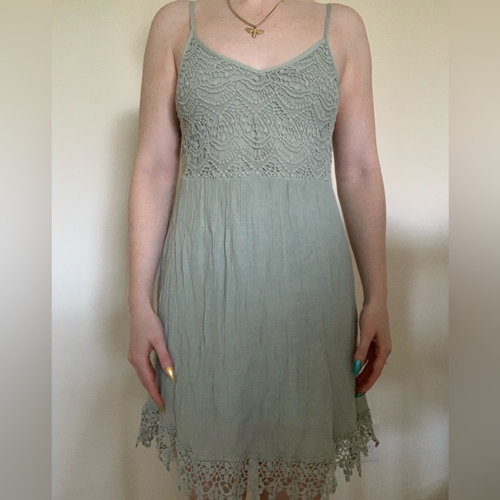 Lace green dress